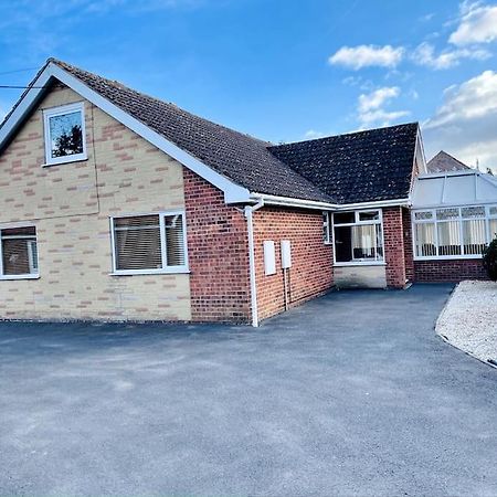 5-Bedroom Cottage In Healing, Grimsby Exterior photo